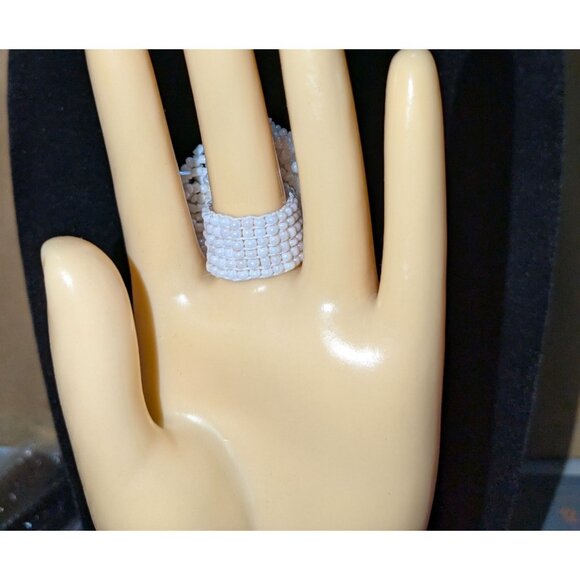 Vintage White Beaded Flower Ring Adjustable Size Elegant Cocktail Jewelry - Picture 3 of 6